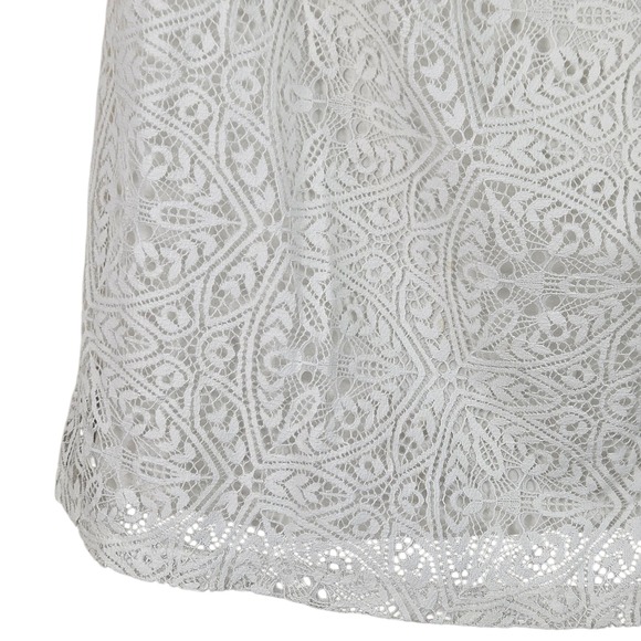 White House Black Market White Lace Ruffle Cold Shoulder‎ Top Size M - Picture 8 of 12